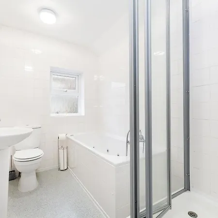 Semesterbostad Cozy 2 Bedroom House In The Heart Of For 4 People Bristol