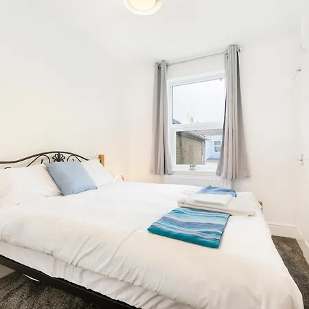 度假居 Cozy 2 Bedroom House In The Heart Of For 4 People 布里斯托
